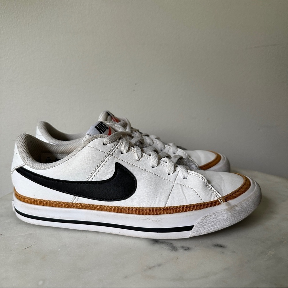 Nike Court Legacy 3.5Y White Sneakers with Black Swoosh and Brown Accents - Picture 2 of 8